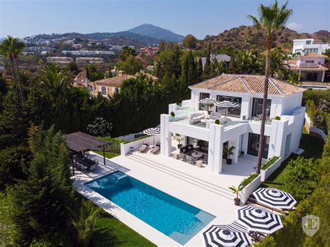 house of marbella pool